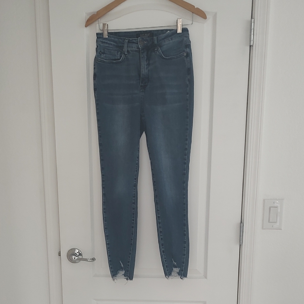 Judy Blue High Rise Skinny Jeans in Medium Blue with Raw Hem